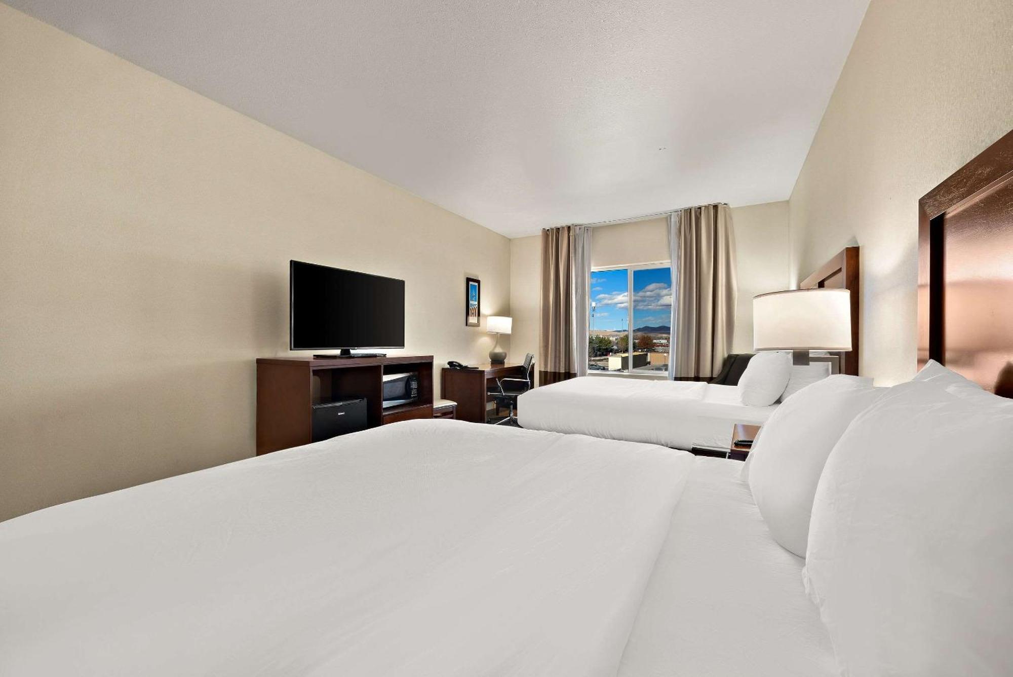Comfort Inn & Suites Airport Convention Center Reno Eksteriør billede